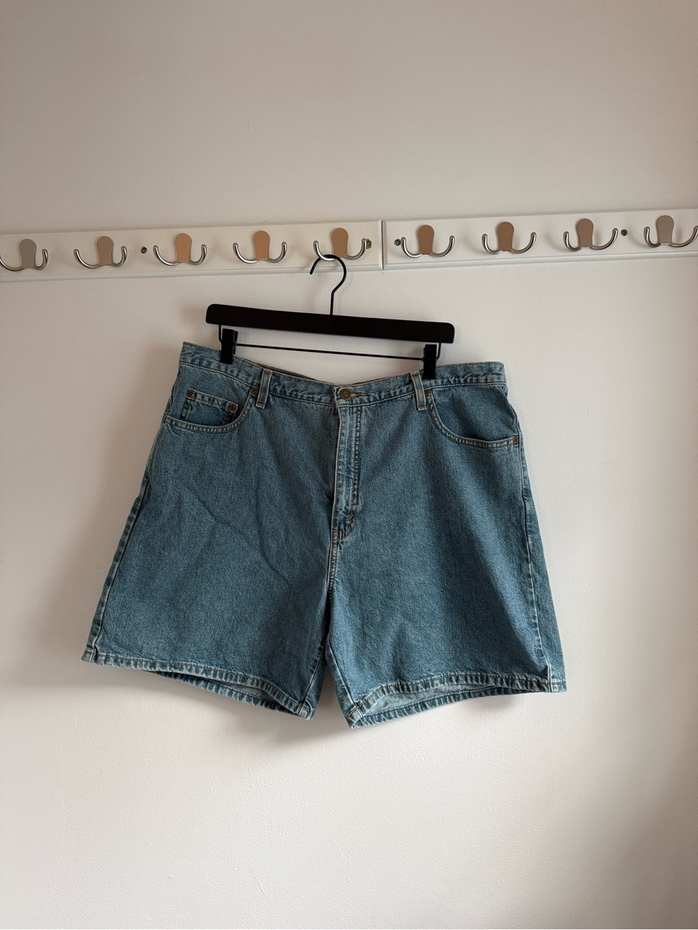 Eddie Bauer Medium Blue Denim Jean Shorts 6” Inseam
